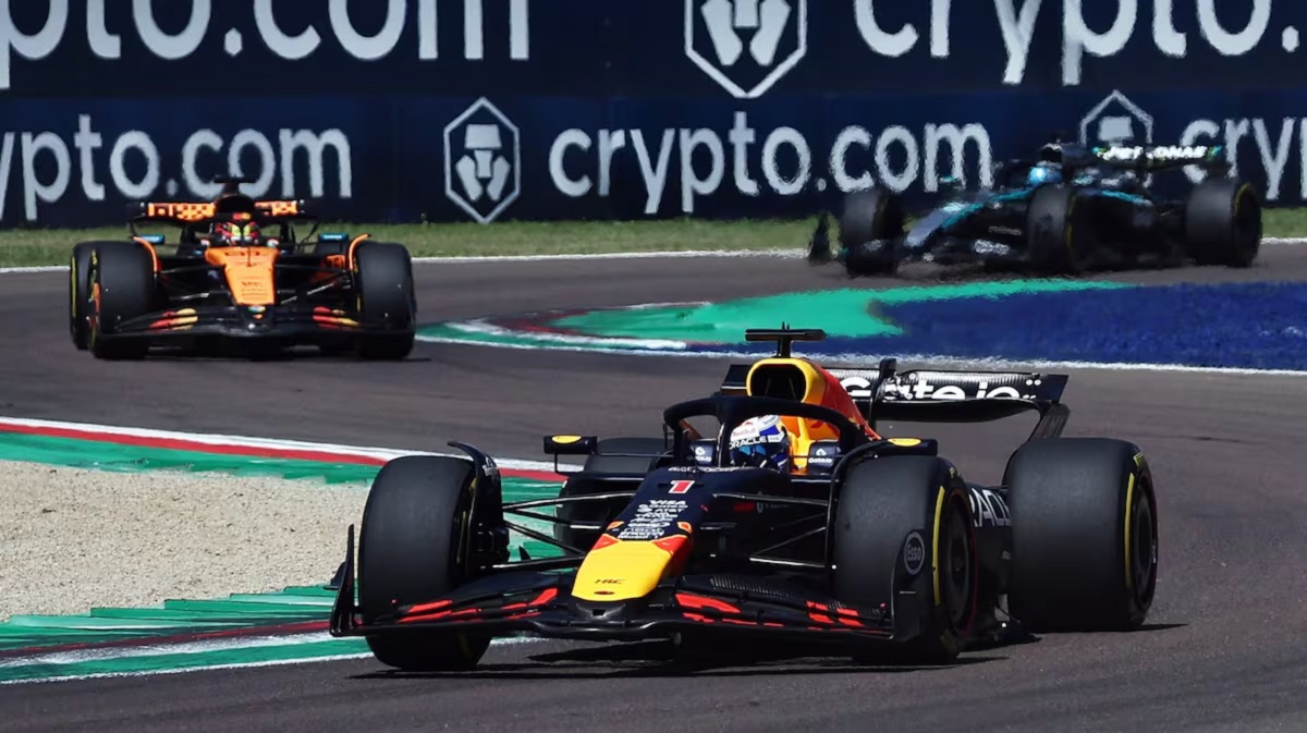 Red Bull pone en alerta a McLaren tras su recuperación en Ímola