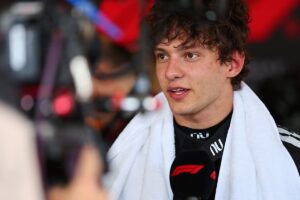 Polémica en Barcelona: Kimi Antonelli sancionado tras la carrera y la FIA bajo la lupa Kimi Antonelli recibe una sanción tras la carrera a pesar del abandono en Barcelona