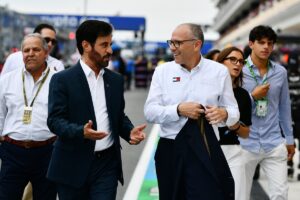 ¿Vuelven los motores V8 a la F1? El plan revolucionario de la FIA para acabar con los "equipos B" La F1 podría alejarse de las unidades de potencia de los clientes en 2031