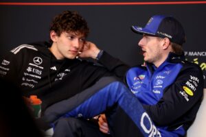 ¿Verstappen a Mercedes? Advierten que su llegada junto a Antonelli sería "una receta para el desastre" Mercedes dijo que la asociación Max Verstappen-Kimi Antonelli sería "la receta para el desastre"